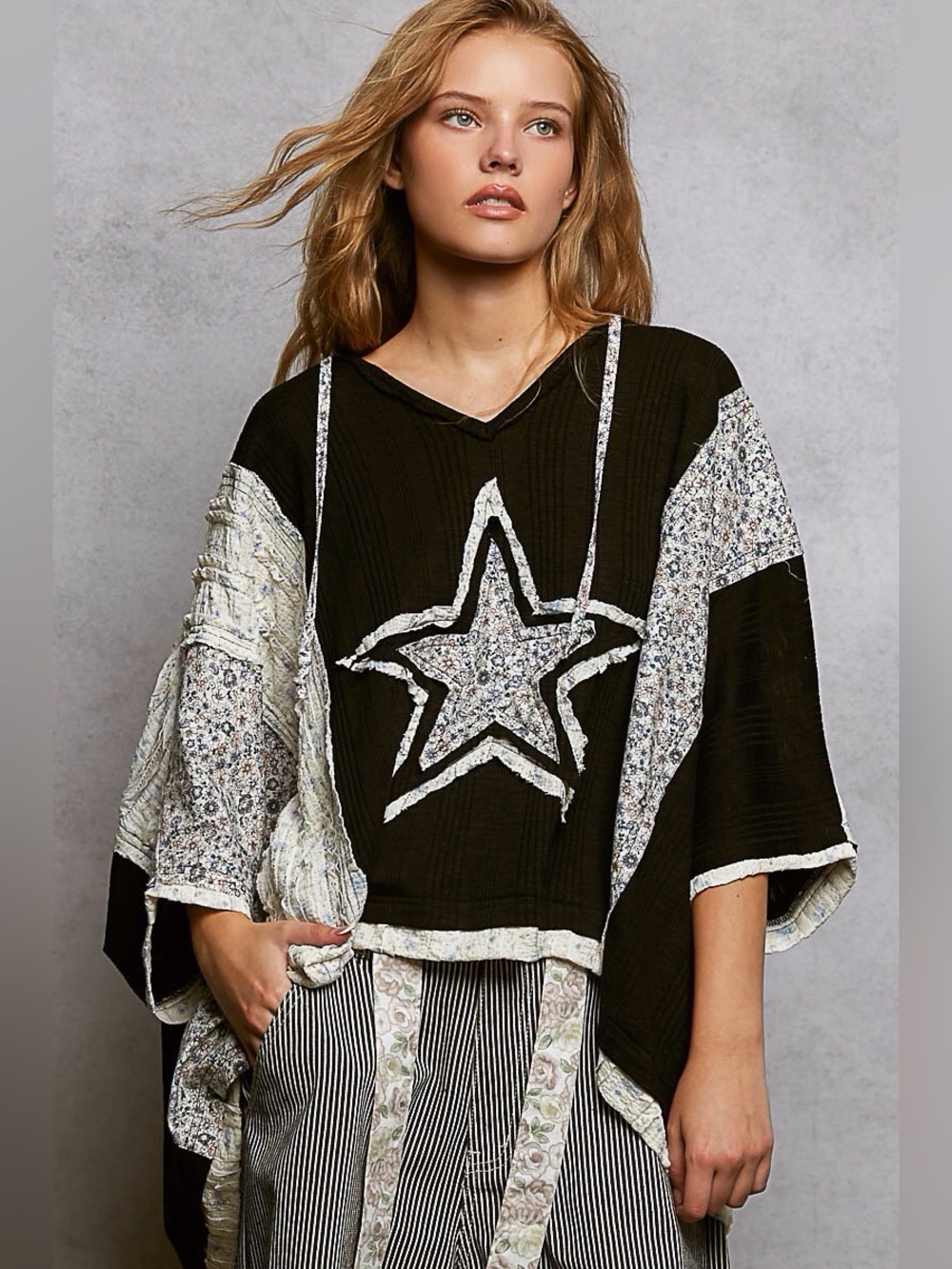 POL NWT TOP Black Hoodie Star Patch Floral Size Small - Large